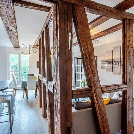 Chez Anne Sophie Historic Center Full Comfort 아파트